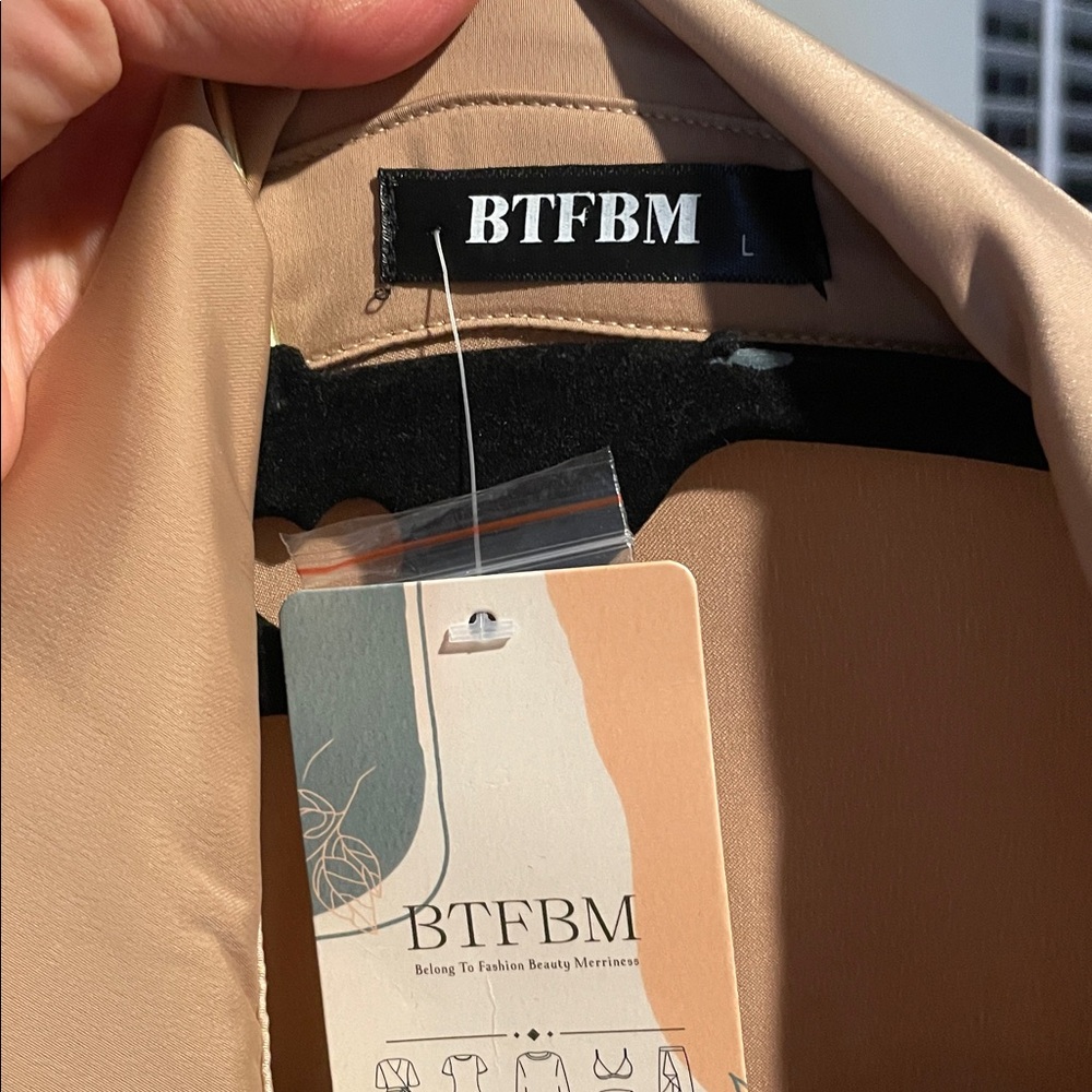 BTFBM NWT Maxi dress Tan Ruched Elegant Satin long sleeve Dress Woman’s L - Picture 2 of 3